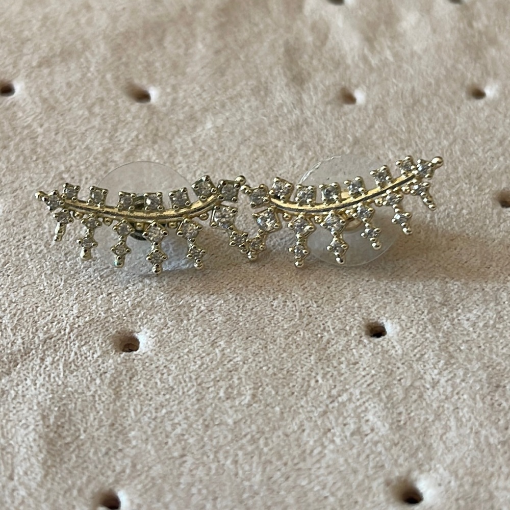 Kendra Scott Laurie Ear Climber in Gold